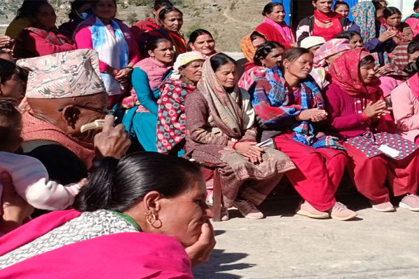 गाैंतुकोट आएका दिदीबहिनी उपचारपछि उत्साहित